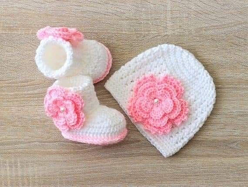 Crochet Baby Girl Booties And Cap Set