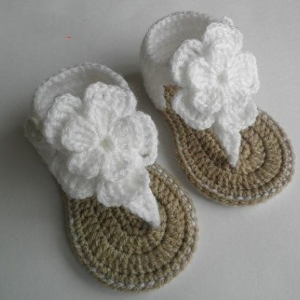 Girls White Flower Sandals For Summer