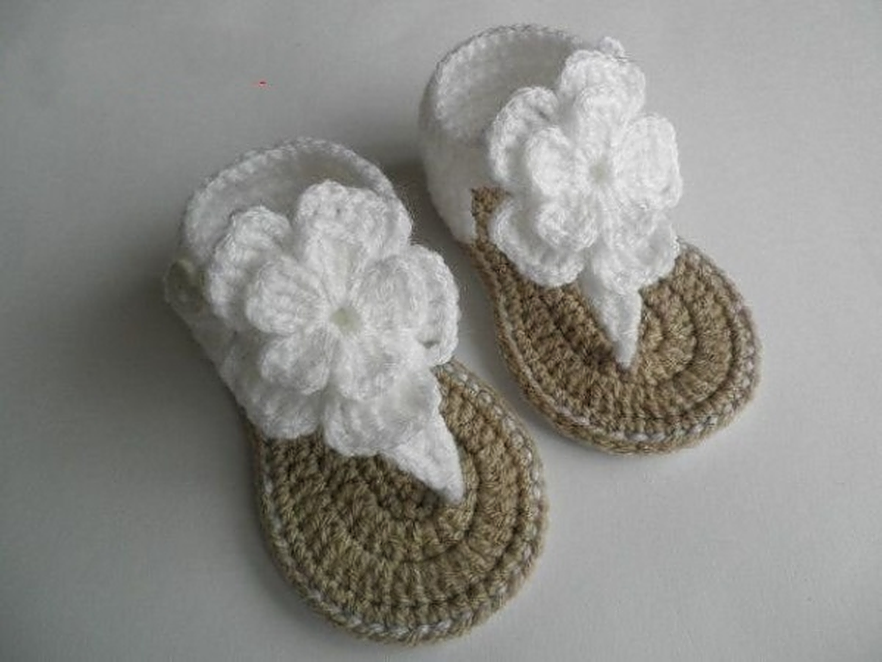Girls White Flower Sandals For Summer