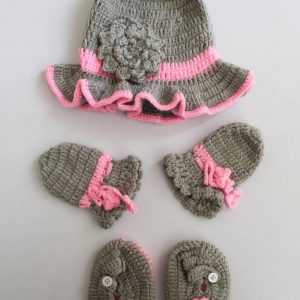 Handmade Girls Mittens Cap And Shoes Set